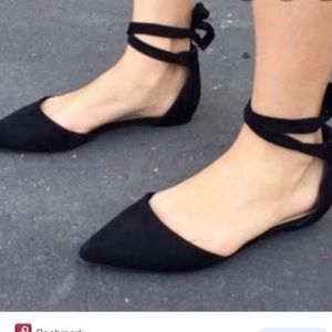 Vince Comuto Black Suede Flats with Ankle Ties